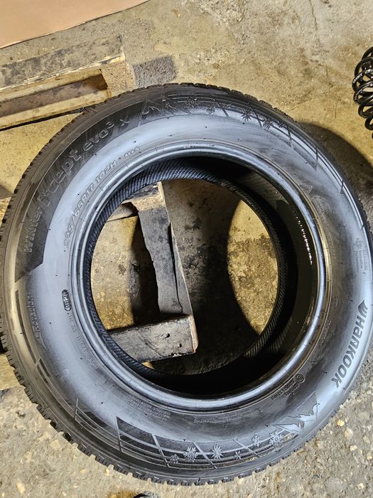 4 anvelope iarna 225 65 17 Hankook 2023 6mm