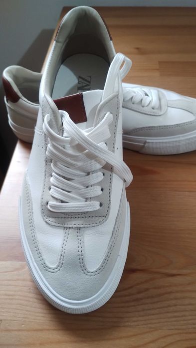 Спортни обувки ZARA
