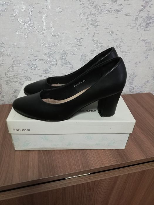 Продам летнюю обувь.