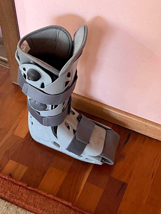 Cizmă imobilizatoare