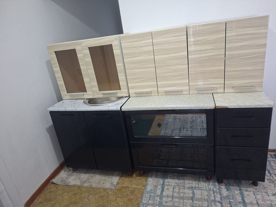 Кухонный горнитур сатылады