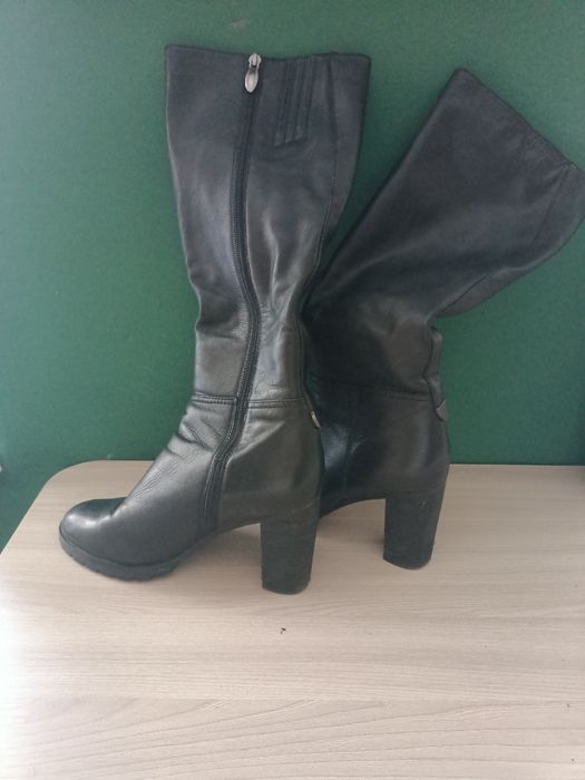 Продаю сапоги из Натуральной КОЖА