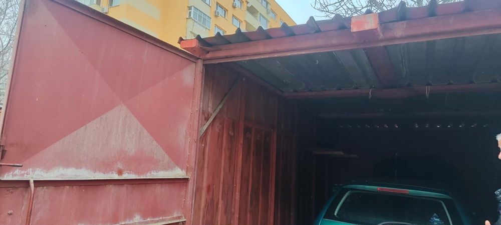 Ламаринен гараж голям