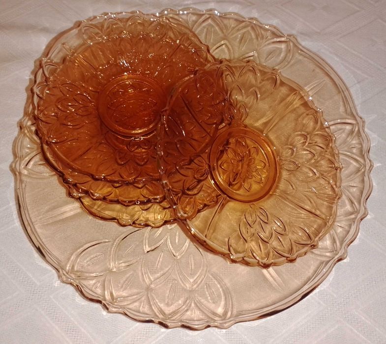 Комплект десертни чинии