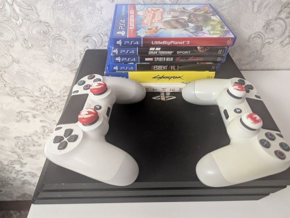 PlayStation 4 pro 1тб ОБМЕН ВОЗМОЖЕН