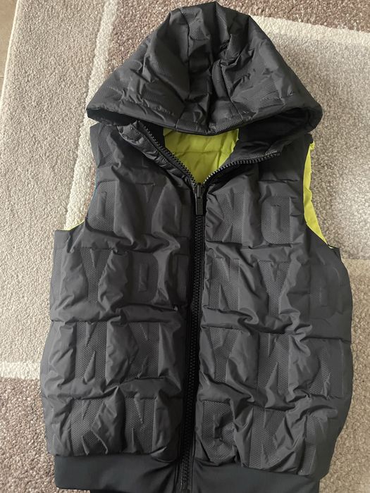 Vesta NOUA, copii DKNY, cu doua fete 7-9 Ani