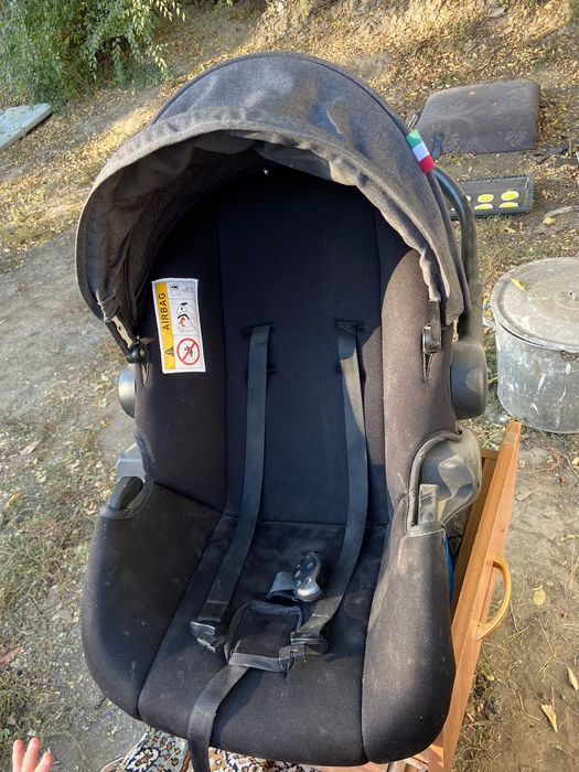 Продам автокресло новое