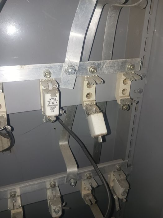 Продам распределительный шкаф .