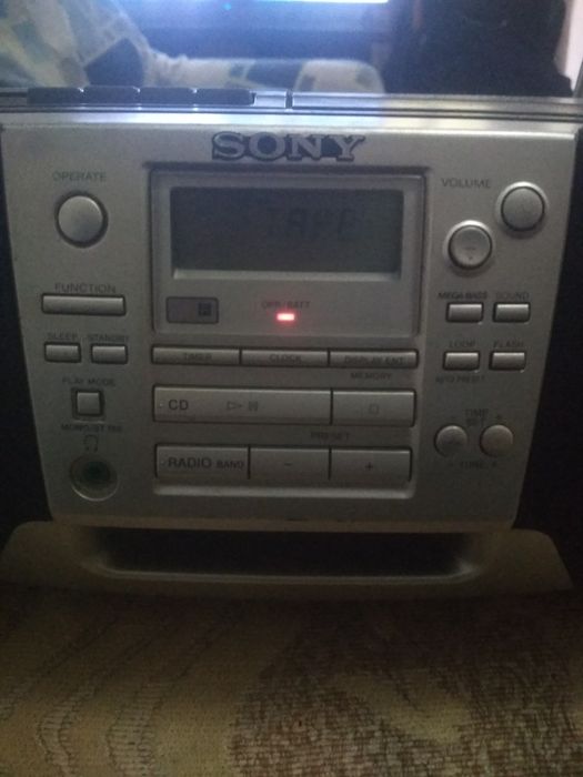 Магнитола SONY CFD-S38L