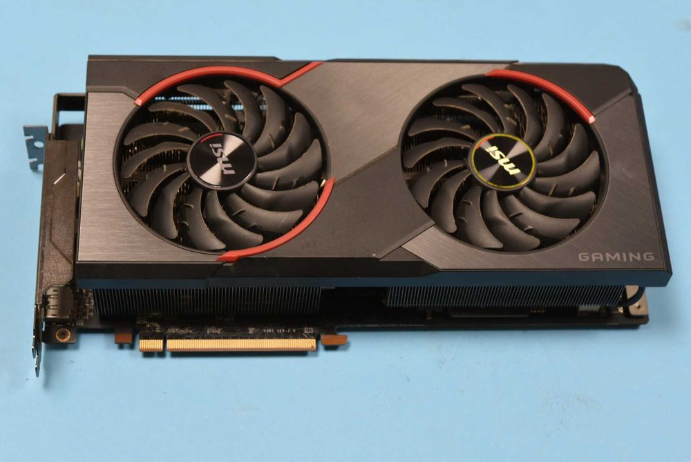 MSI Gaming X RX 5700 XT 8 GB - в кутия и окомплектовка . Видео карта