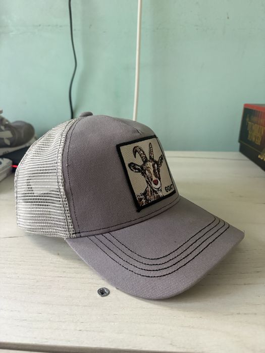 Лятни шапки с козирка