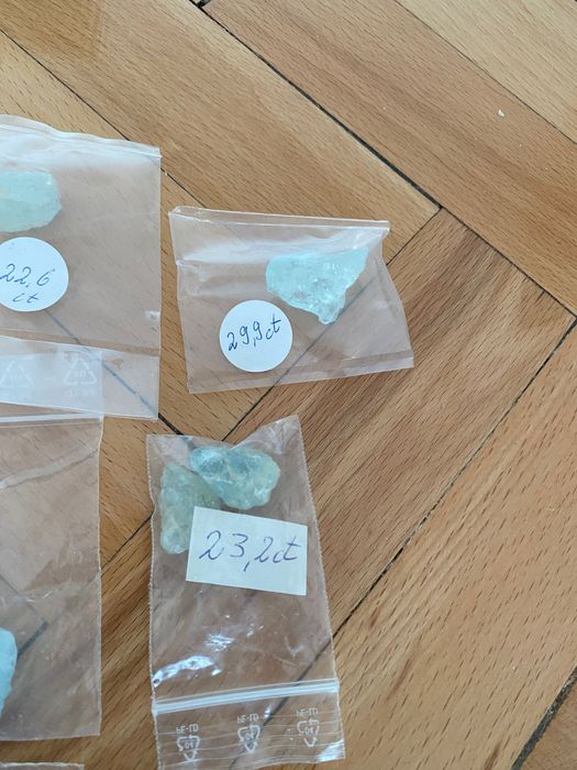 Pietre neșlefuite Aquamarin