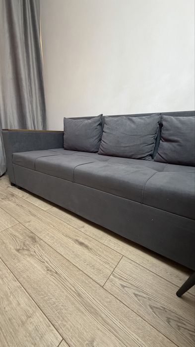 Пррдам диван в отличном состояний