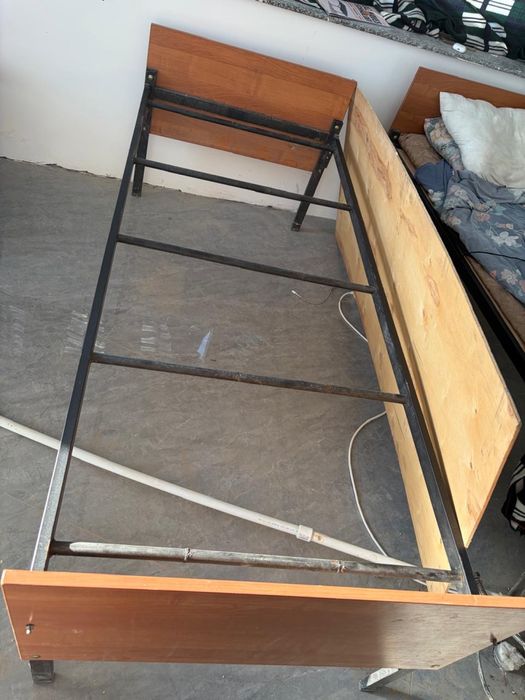 Продам кровати, фанера, железо, лдсп.