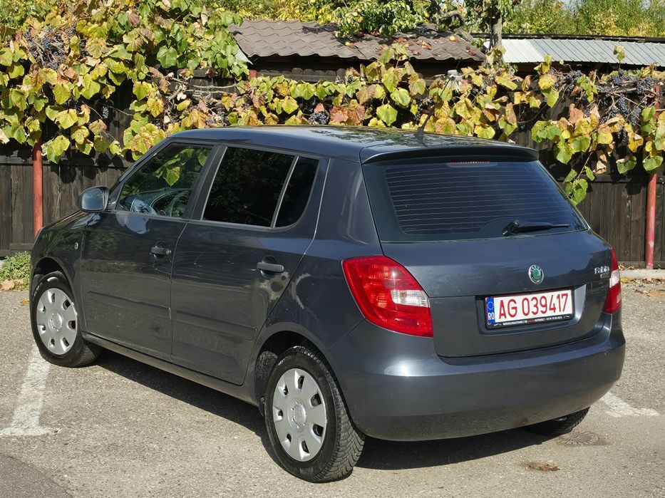 SKODA Fabia 2010 — imagine 4