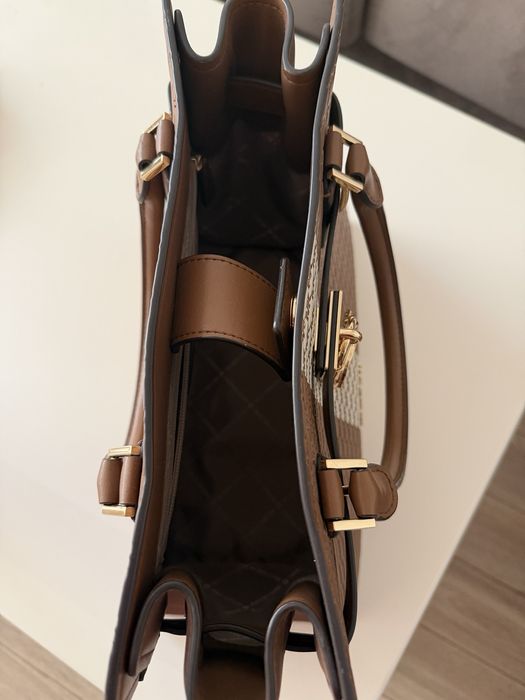 Чисто нова дамска чанта MICHAEL KORS