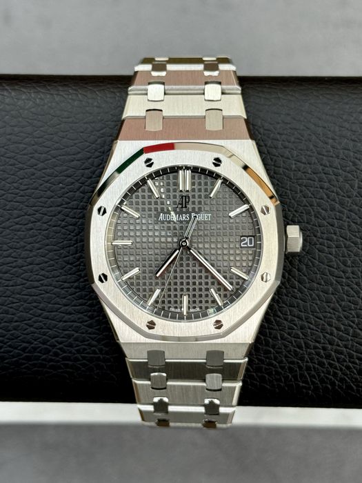 Audemars Piguet Royal 41mm Rhodium