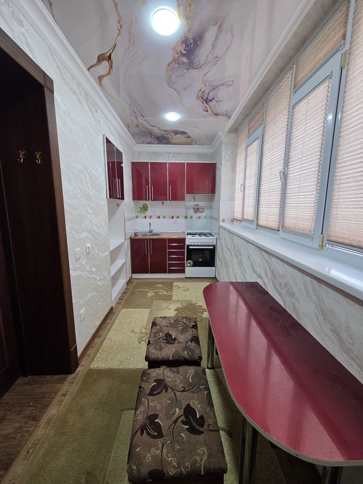 77-серия Кирпич 3 хона 3 этаж 6-метровая веранда шошилинч арзон