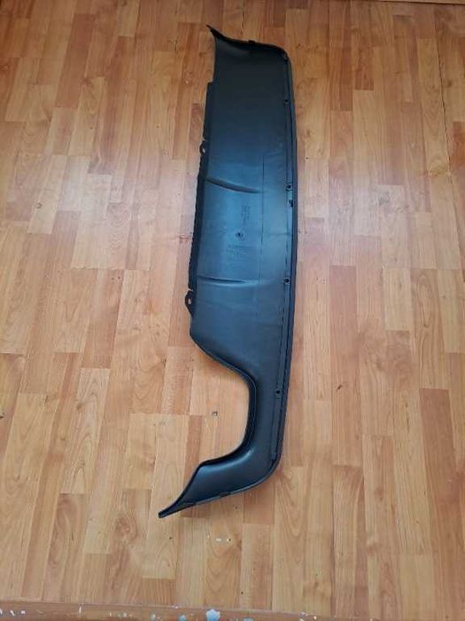 Spoiler/difuzor bara spate M pachet Bmw seria 5 E60 E61