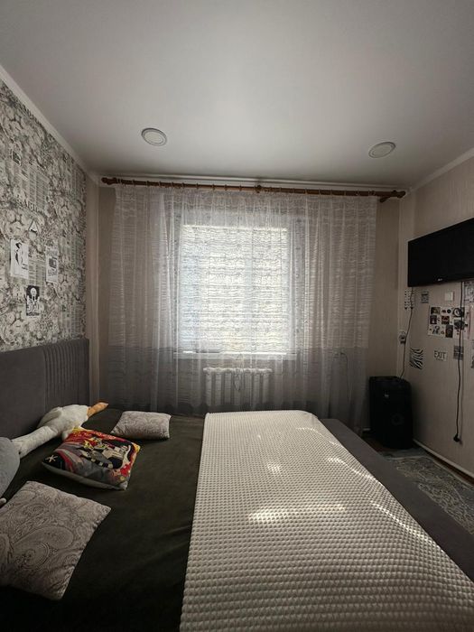 Продам два дома с гаражом.