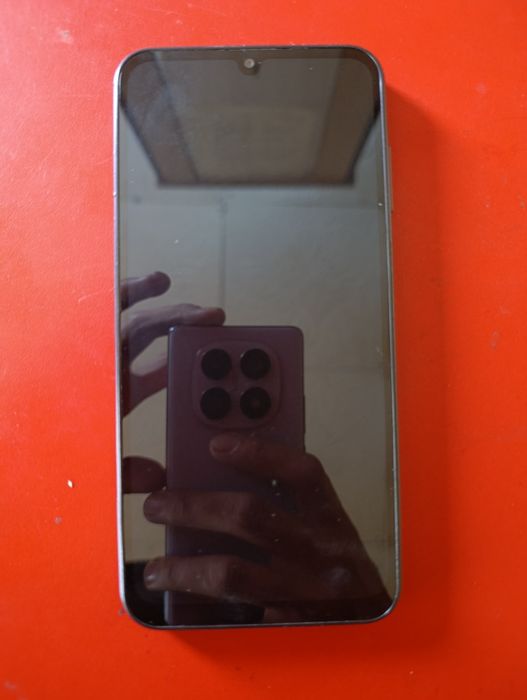 Продам отличный телефон Samsung galaxy A25 5G 256gb
Все работает как н
