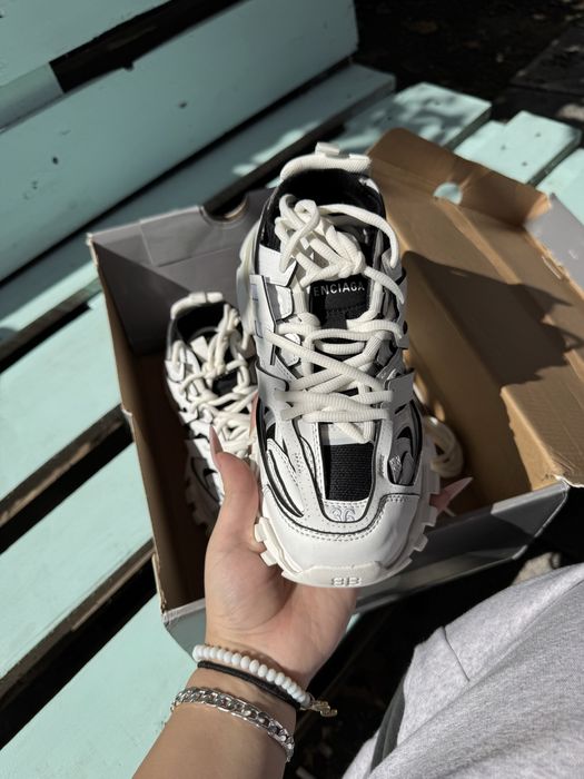 Balenciaga Track alb cu negru