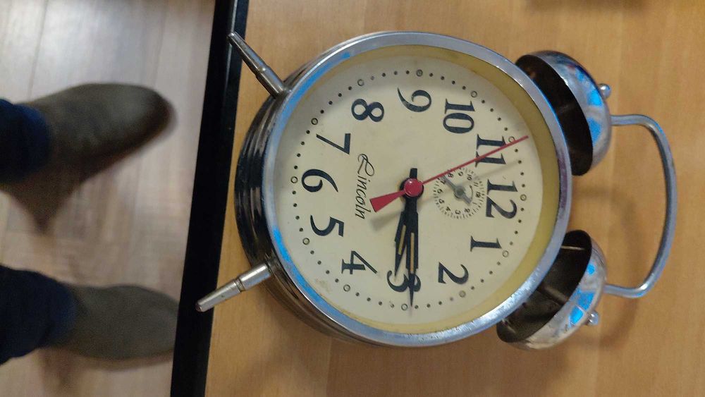 Запазени часовници будилници в добро състояние работещи