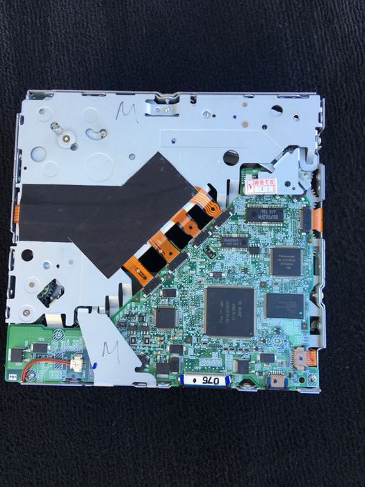 Двд чейнджер 6 CD/DVD changer Mercedes COMAND NTG3 Backer W221 W204