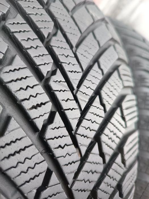 205/55/16 Continental