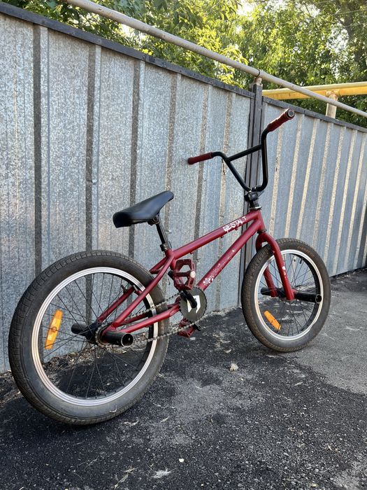 Трюковой велосипед BMX