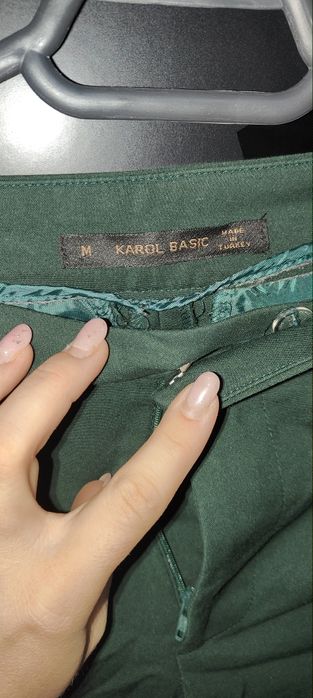 Vând pantaloni Karol S/M