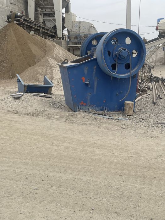 Дробилка щековая 650 * 900 .