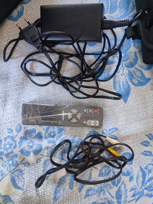 Продам видеокамеру. В рабочем состояние . ТОРГ.