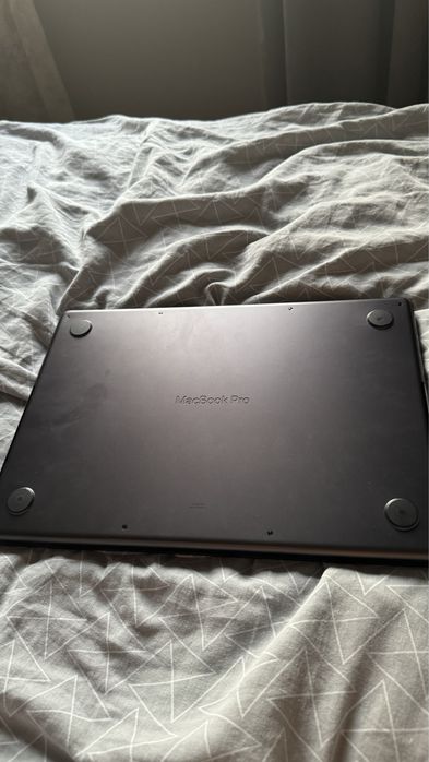 MacBook Pro 14” M4 / 16GB / Идеал