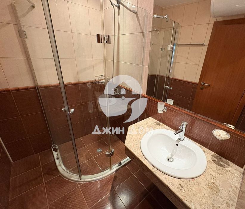 Просторен тристаен апартамент в к-с „Карлово“, к.к. Слънчев бряг