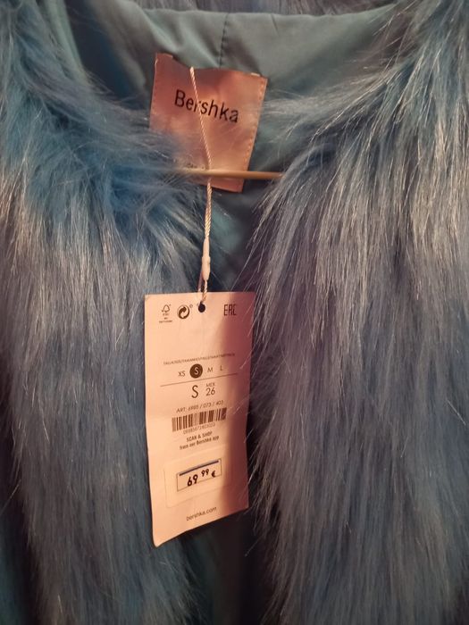 Vând haine noi preț mic