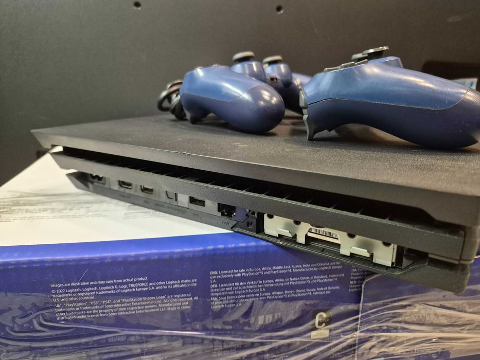 Hope Amanet P10/Consola PS4 Pro 1TB  2 manete