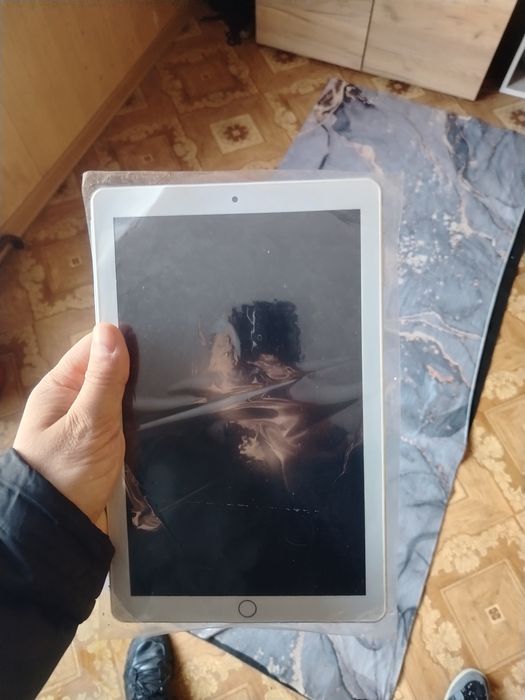 Продам планшет новый