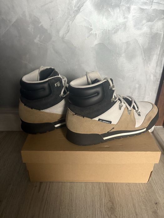 Зимни обувки adidas