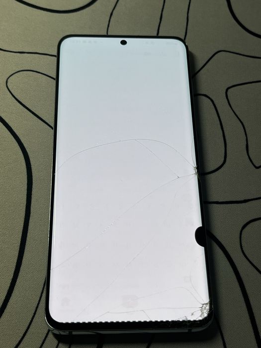 Samsung S20 8/128 ГБ