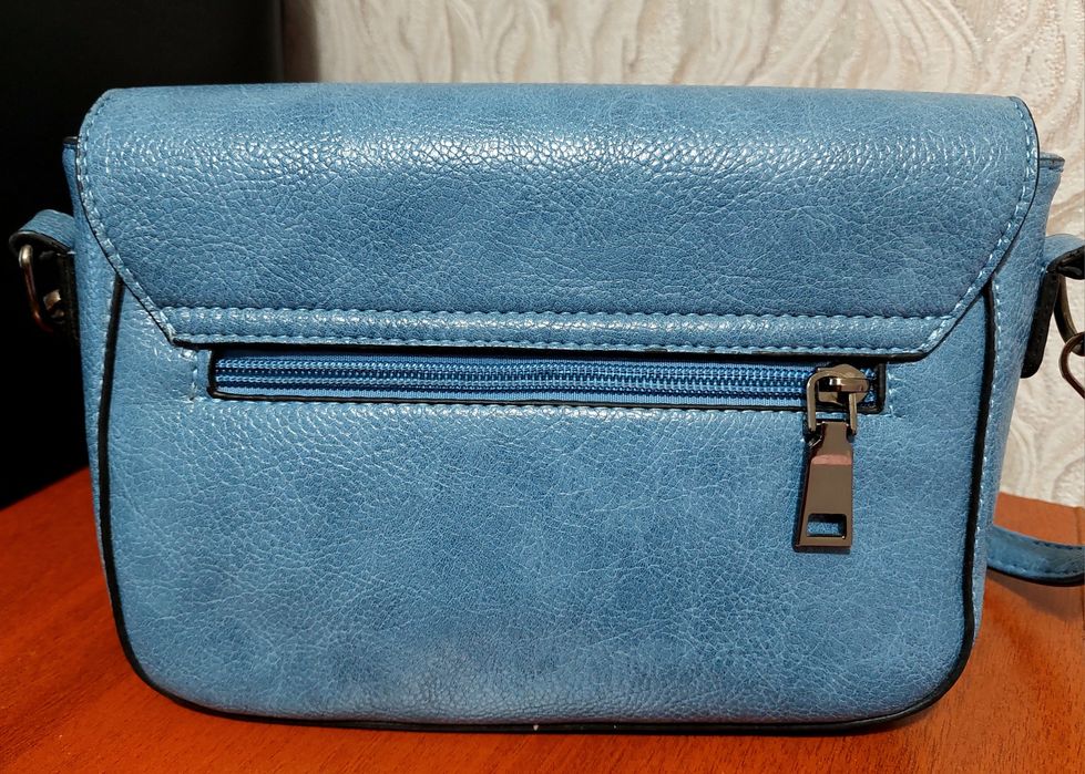 Продам женскую сумку