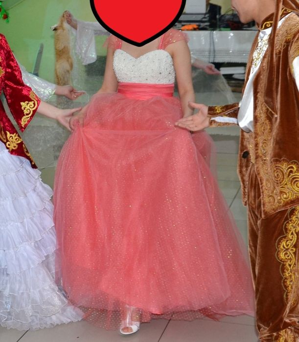 Платье на узату, выпускной