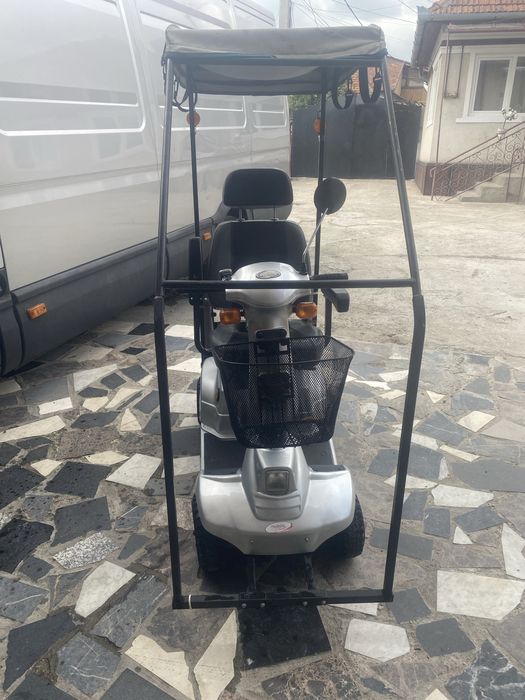 Carucior electric persoane cu dezabilitati