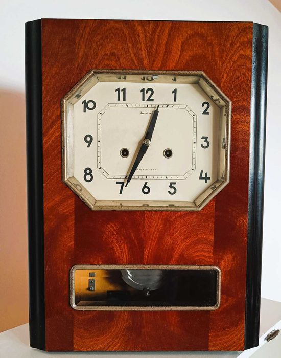Ceas/pendula Jantar (URSS), Mecanic, Carcasă Lemn, Stare Foarte Buna