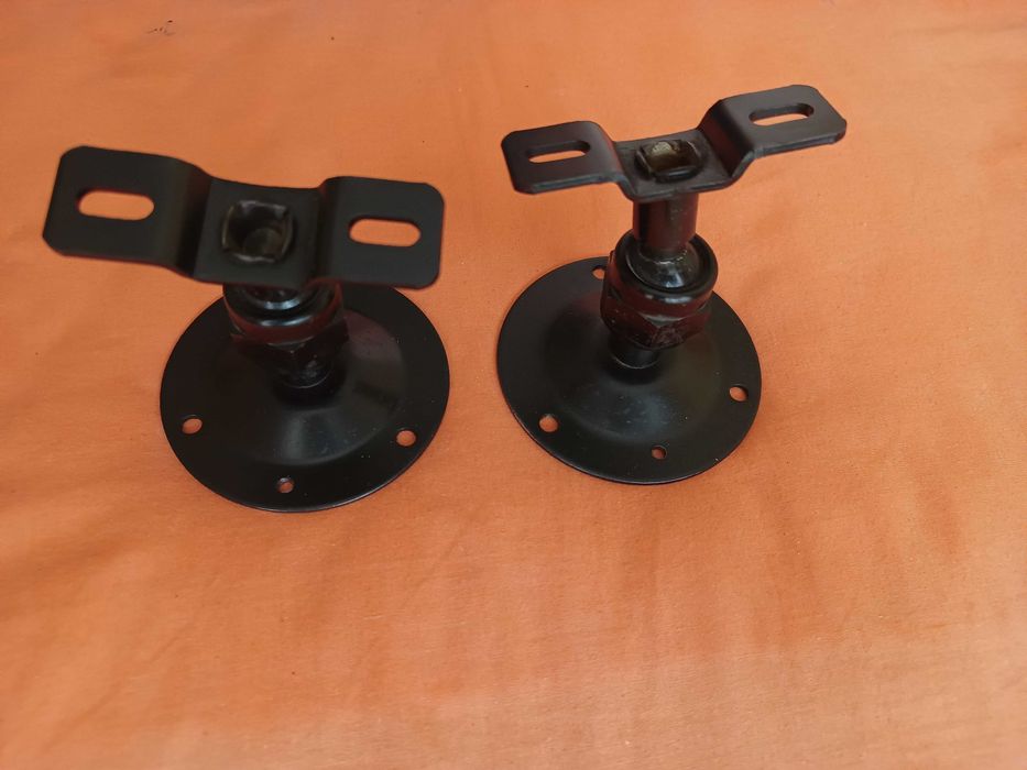 Suport pentru montarea boxelor pe perete RCF