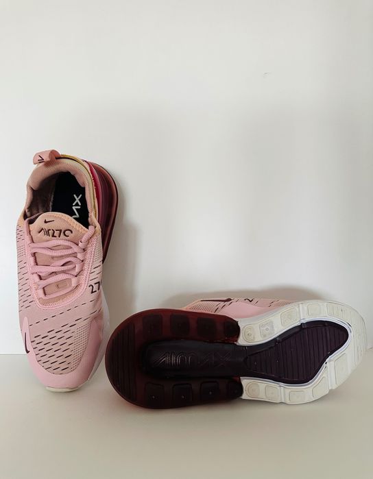Adidași Nike Air Max 270