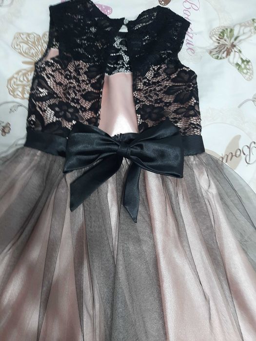 Бутикова детска рокля