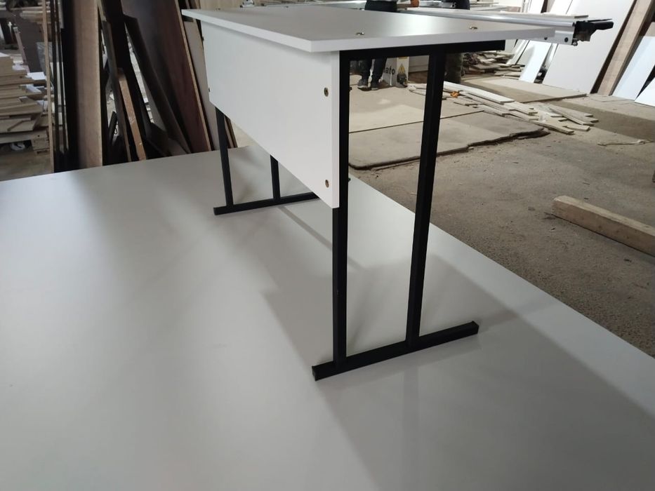 Парты новый продаётся