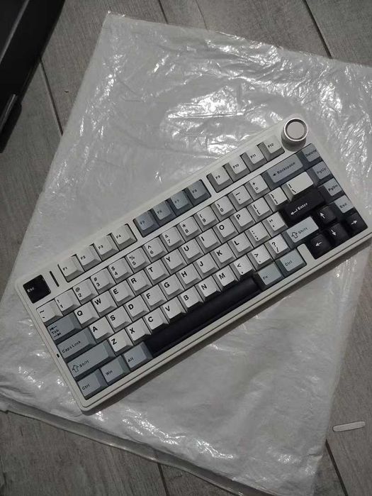 Безжична Механична клавиатура AULA F75