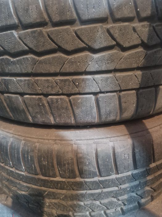 Продам шины на 19